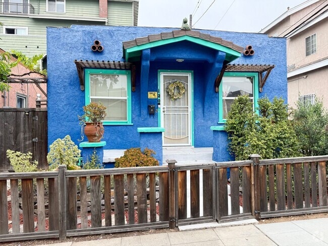 Building Photo - Stylish Bungalow in Hillcrest Rental