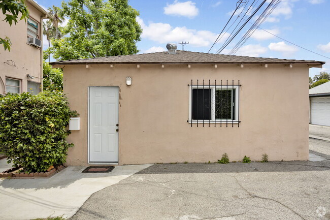 Building Photo - 4341 Laurel Canyon Blvd Rental