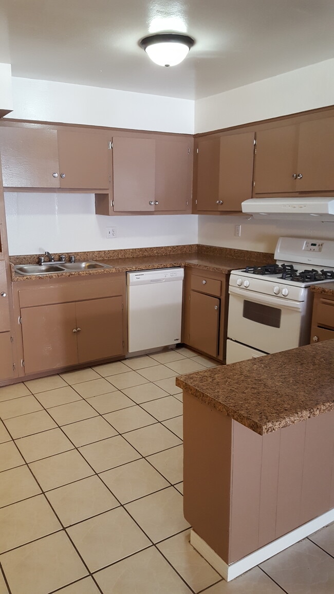 Kitchen - 1016 Post St Unit A