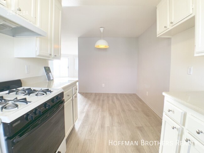 Photo - 4280 Lindblade Dr Unit 104