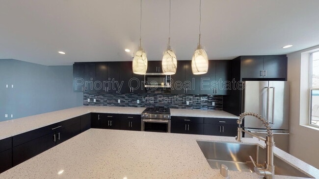 Photo - 3135 Hugo St