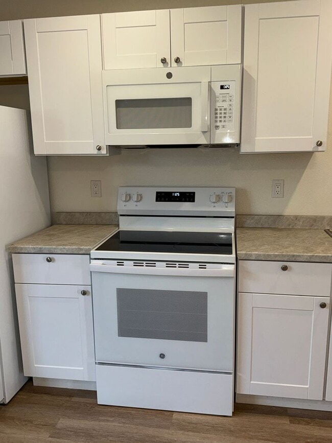 Photo - 912 D St Unit D Street #B