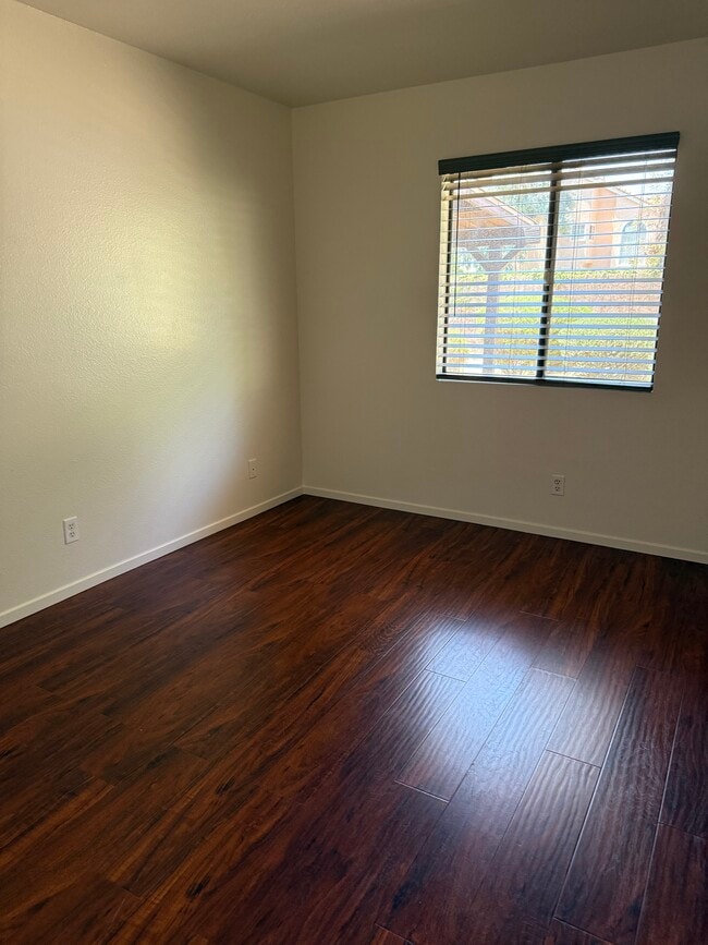 Photo - 9789 Diana Ave