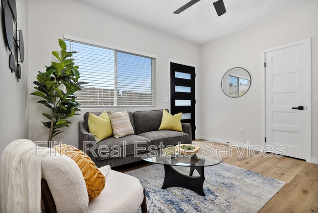 Building Photo - 3315 Clairemont Mesa Blvd