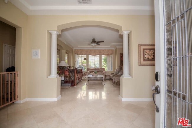 Building Photo - 74080 Claridge Pl