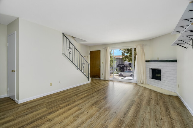 Photo - 3282 Berger Ave Townhome