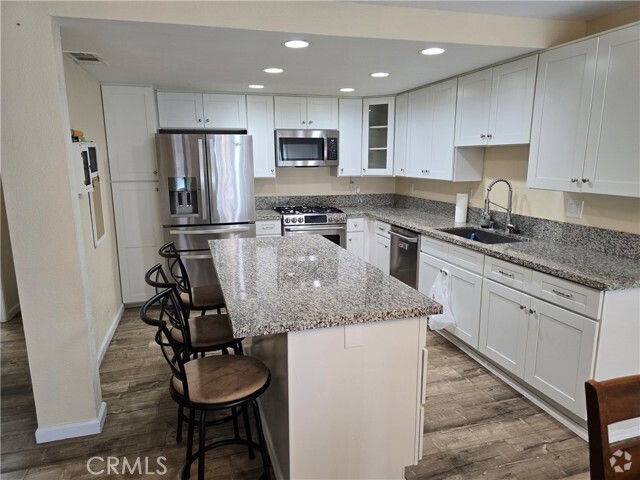 Building Photo - 6555 E Camino Vista Rental