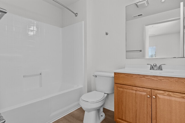 Photo - Baywood Villas Apartments