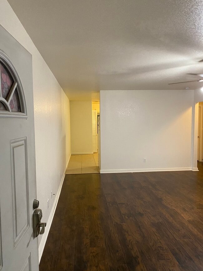 Entrance - 219 Turf Dr Unit 219