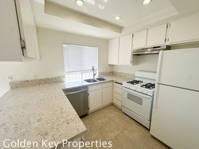 Building Photo - Move-in ready 2-Bedroom / 2-Bathroom apart... Rental