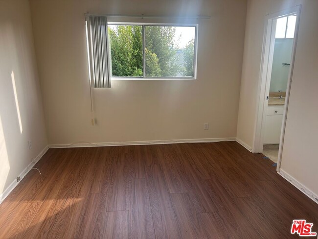 Photo - 1440 Reeves St Unit 203