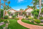 Photo - 546 S Beachwood Dr House