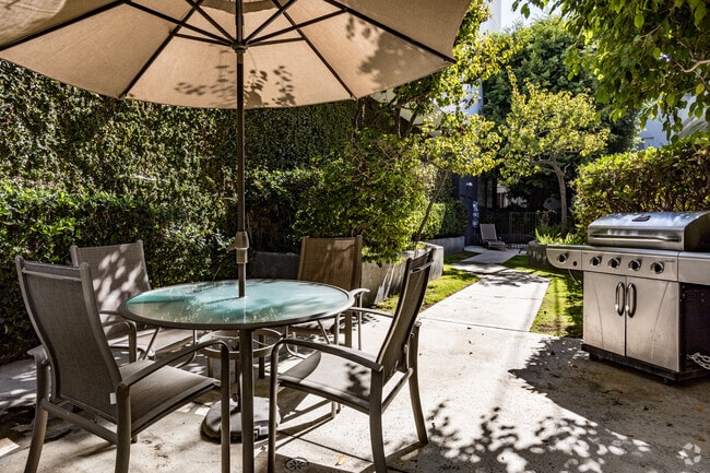 Courtyard - Midvale Towers