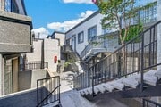Photo - 520 N. Hollywood Way