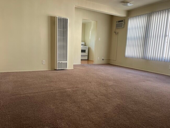 Building Photo - 11933 W Magnolia Blvd Unit 4