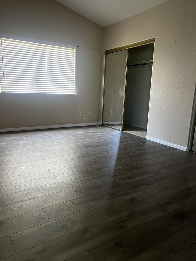 Photo - 44329 Sancroft Ave