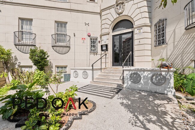 Photo - 2505 W 6th St Unit 305