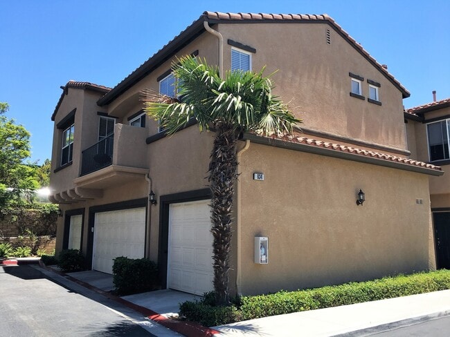 Building Photo - Air Conditioned Oceanside home!!!
