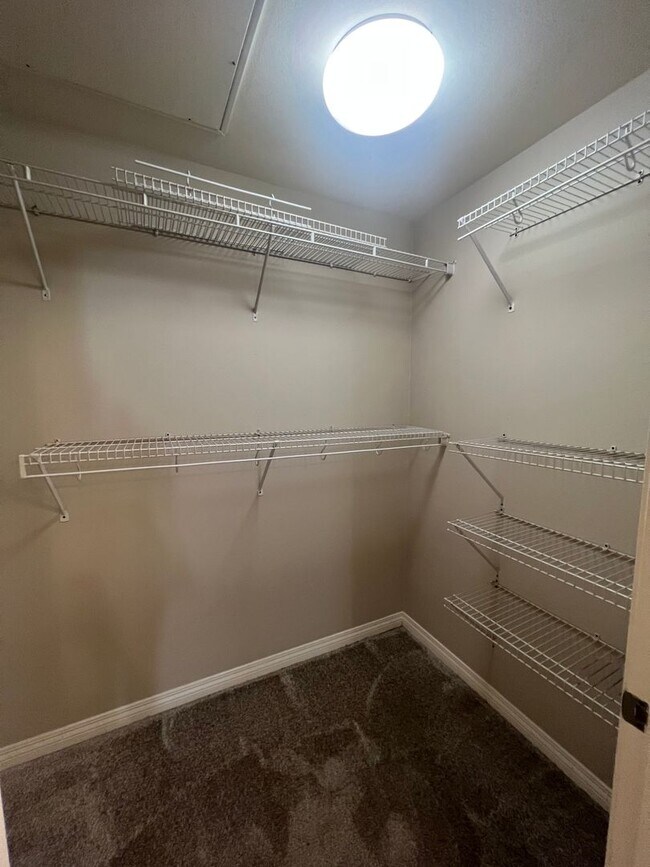 Photo - *** MOVE IN SPECIAL 1/2 OFF FIRST MONTH'S RENT *** 1 Bed Unit in Little Italy - Porto Siena - Par... Unit 312