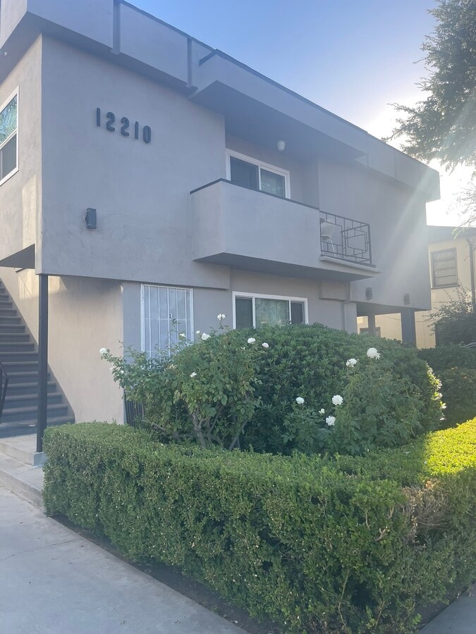 Photo - 12210 Magnolia Blvd