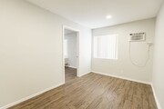 Photo - 18407 Dearborn Street