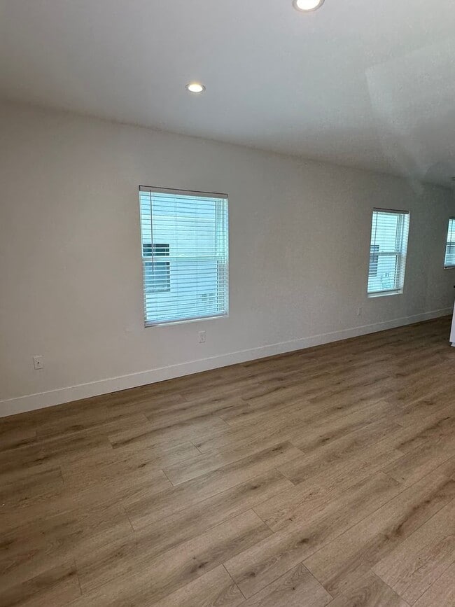 Photo - 816 24th St Unit 816
