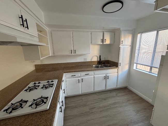 Photo - 1670 W Broadway Unit 6C