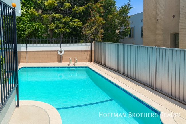 Photo - 628 S Ardmore Ave Unit 4