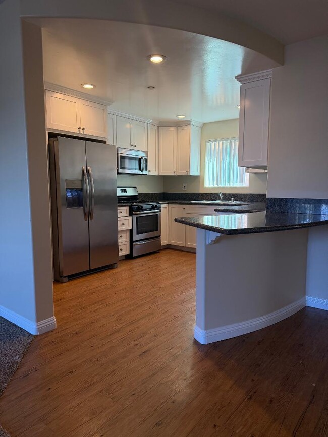 Photo - 221 Palm Ave Unit 221
