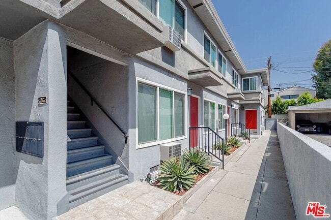Photo - 11749 Riverside Dr