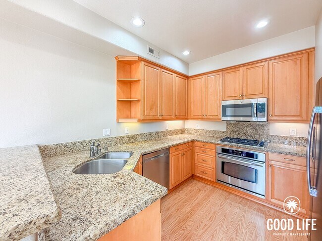 Photo - SD: Spacious 3BD/2.5BA Townhome in Carmel Valley with Private Terrace, Community Pool & 2-Car Garage