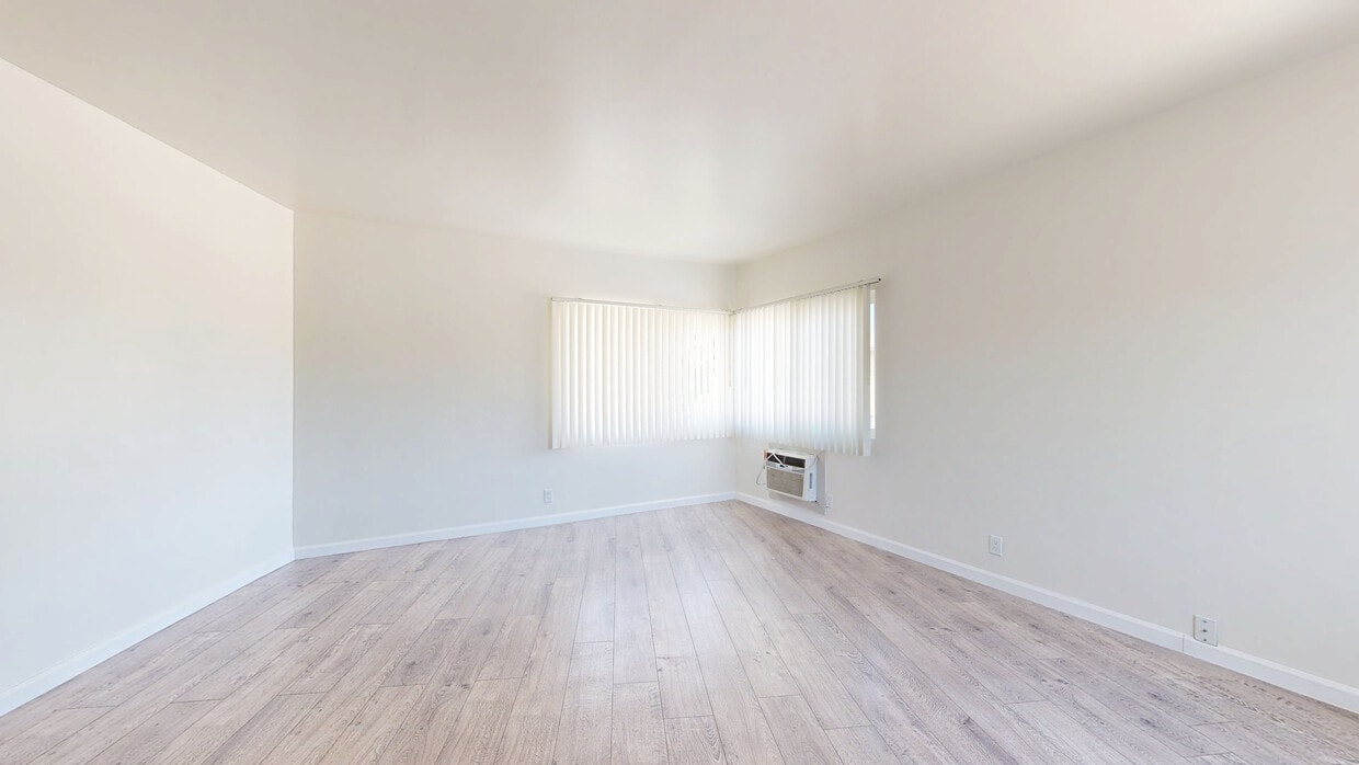 3D Tour - 212 S Buena Vista St