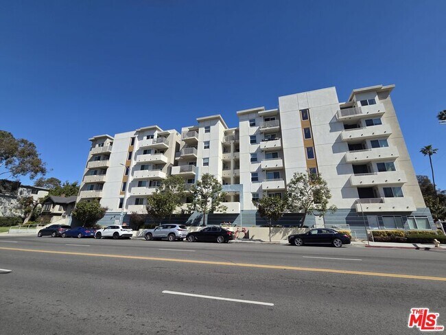 Building Photo - 436 S Virgil Ave Unit 209
