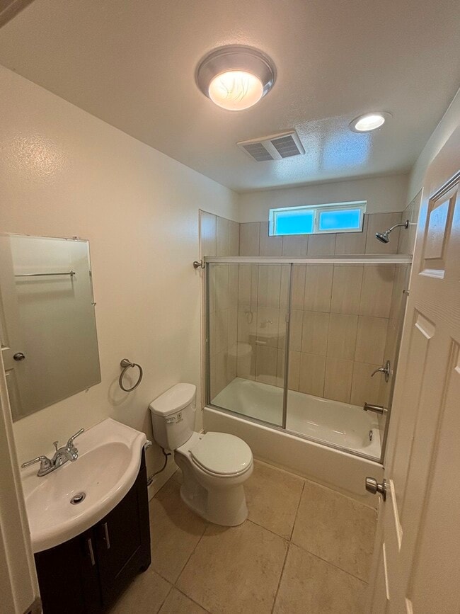 Photo - 619 W 83rd St