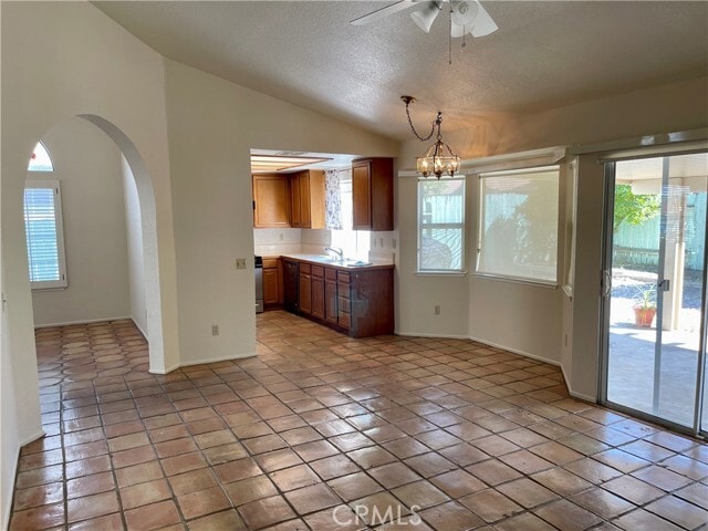 Photo - 680 Goldenrod St