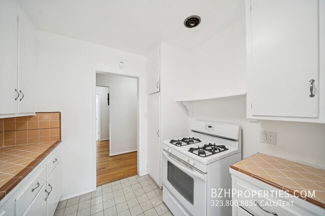 Photo - 1306 Havenhurst Dr Unit 6
