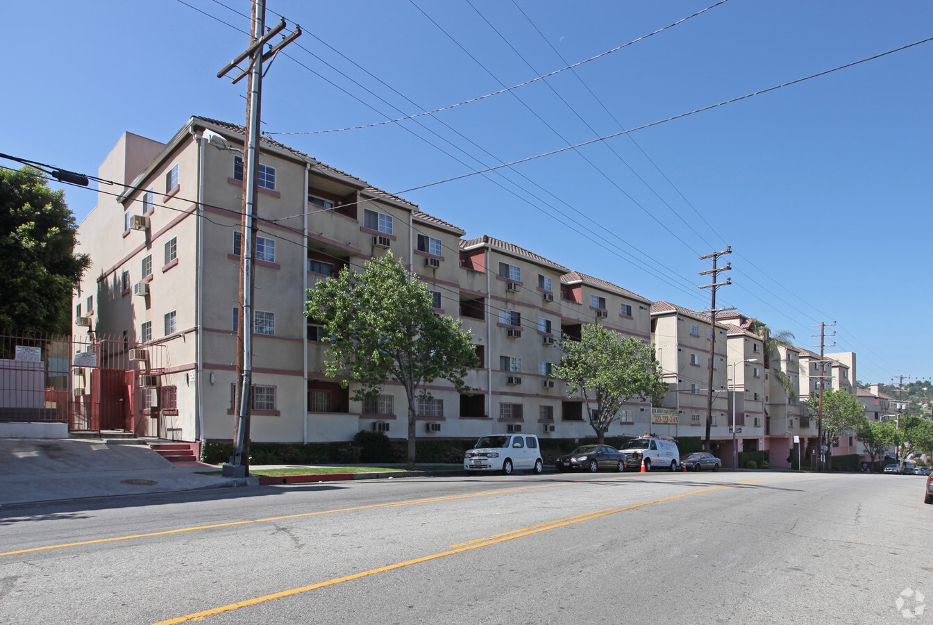 Sereno Hills - Sereno Hills Apartments