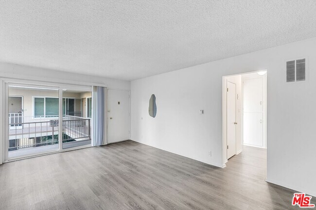 Photo - 739 Croft Ave Unit #203