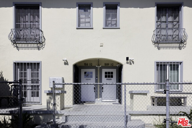 Photo - 1559 1/2 S Harvard Blvd