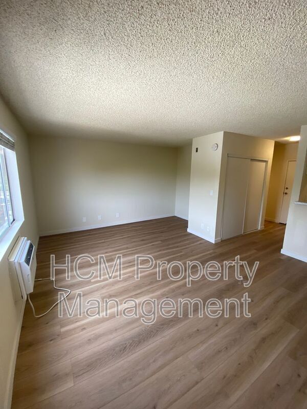 Photo - 10231 Pinewood Ave