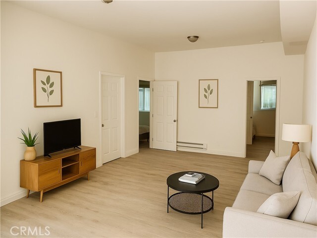 Building Photo - 1402 N San Remo Dr