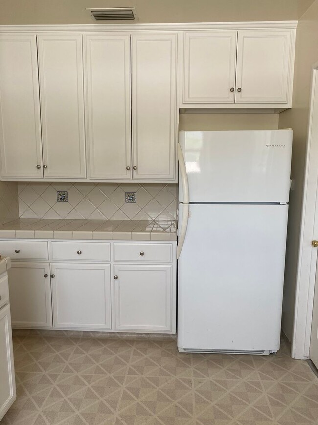 Photo - 1007 W.Glenoaks Unit 1009 1/2