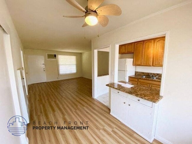 Photo - 529-541 S. El Molino Ave.