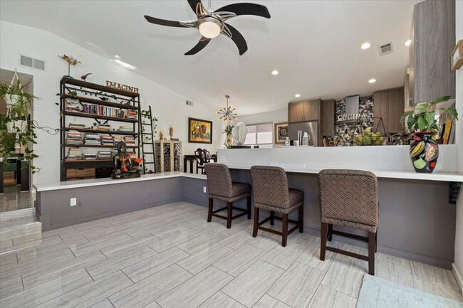 Photo - 52273 Avenida Madero