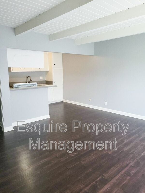 Photo - 990 Ashland Ave Unit 4