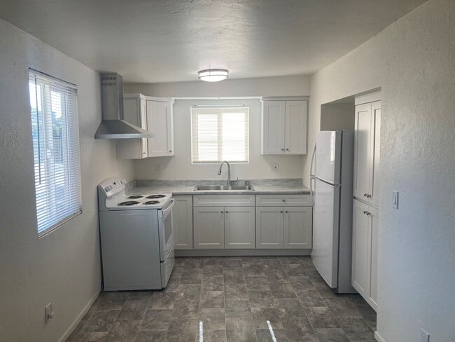 Building Photo - Newly Updated Studio In North Park Unit 3359 Landis Street  B