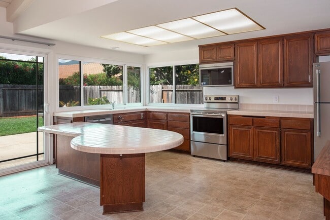 Photo - Spacious 4bd/2bth Home Available Now!