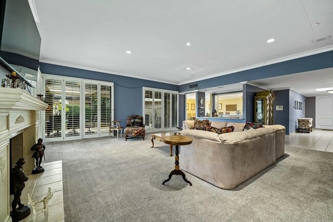 Photo - 130 Columbia Dr