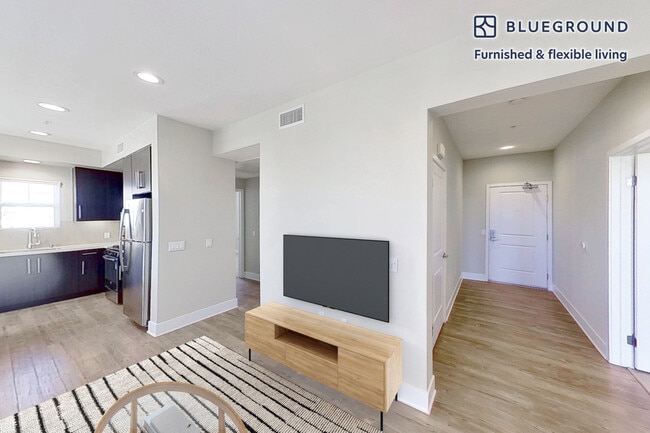 Photo - 1000 Lupine-SI FL3-ID11903A Unit SI FL3-ID11903A