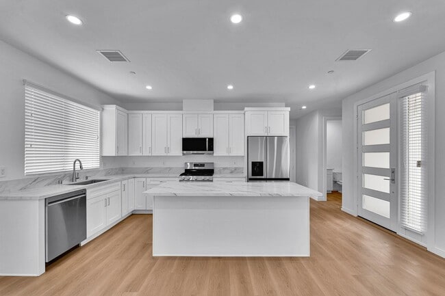 Modern Brand new 5-Bedroom Home for Lease ... - Modern Brand new 5-Bedroom Home for Lease ...